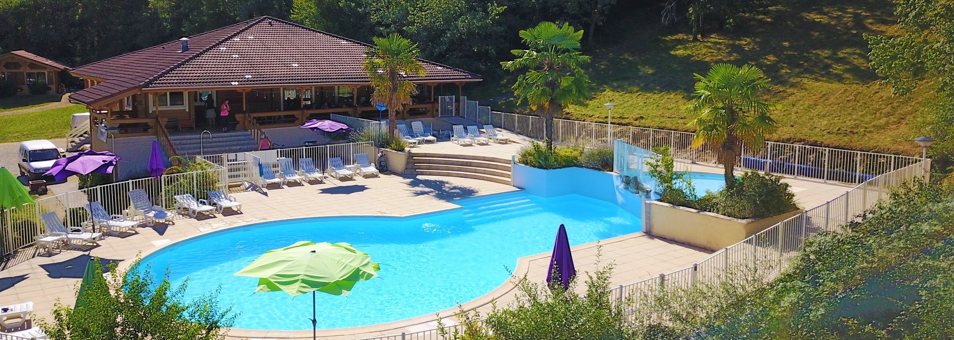 Village du Soleil Mauroux Frankrijk pano 02.jpg